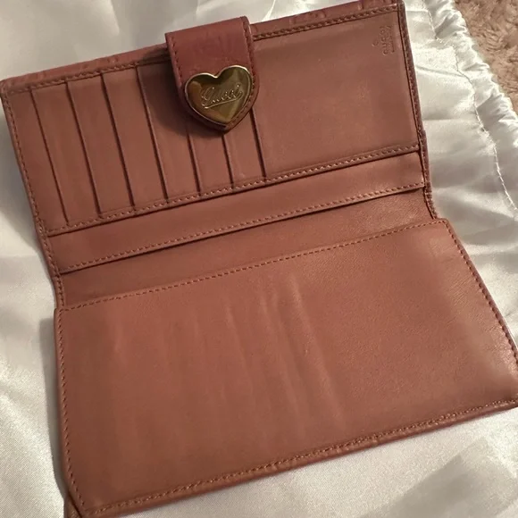 Gucci Guccissima Snapped Wallet